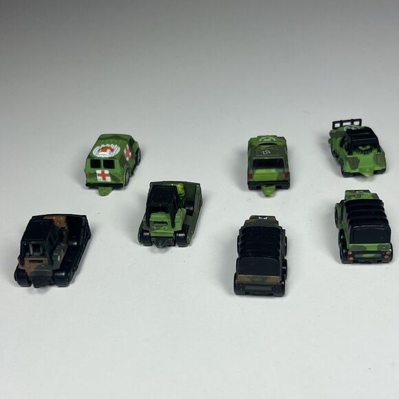 7 Vintage Micro Machines Military Army Vehicles Lot Blazer Ambulance Cargo Dozer - Picture 7 of 9